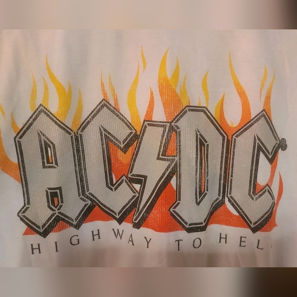 NWOT-ACDC "Highway To Hell" Tee Shirt - Picture 2 of 2